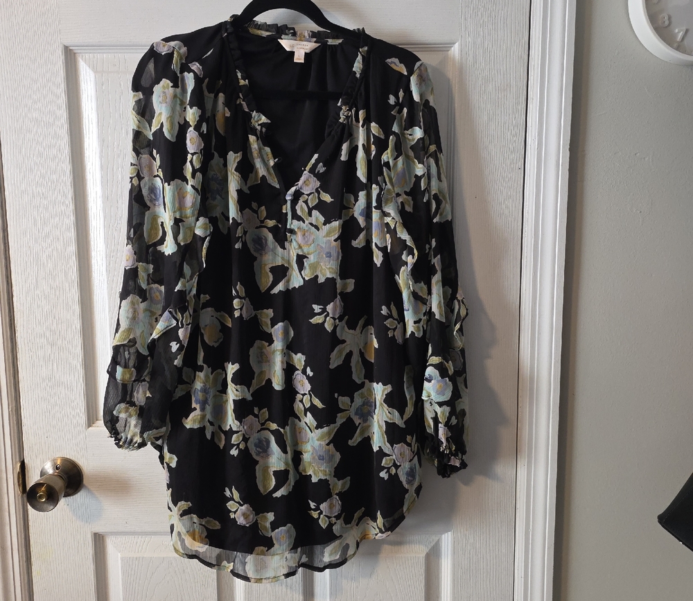 LC Lauren Conrad Black and Cream Floral Blouse